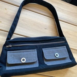 Small shoulder bag